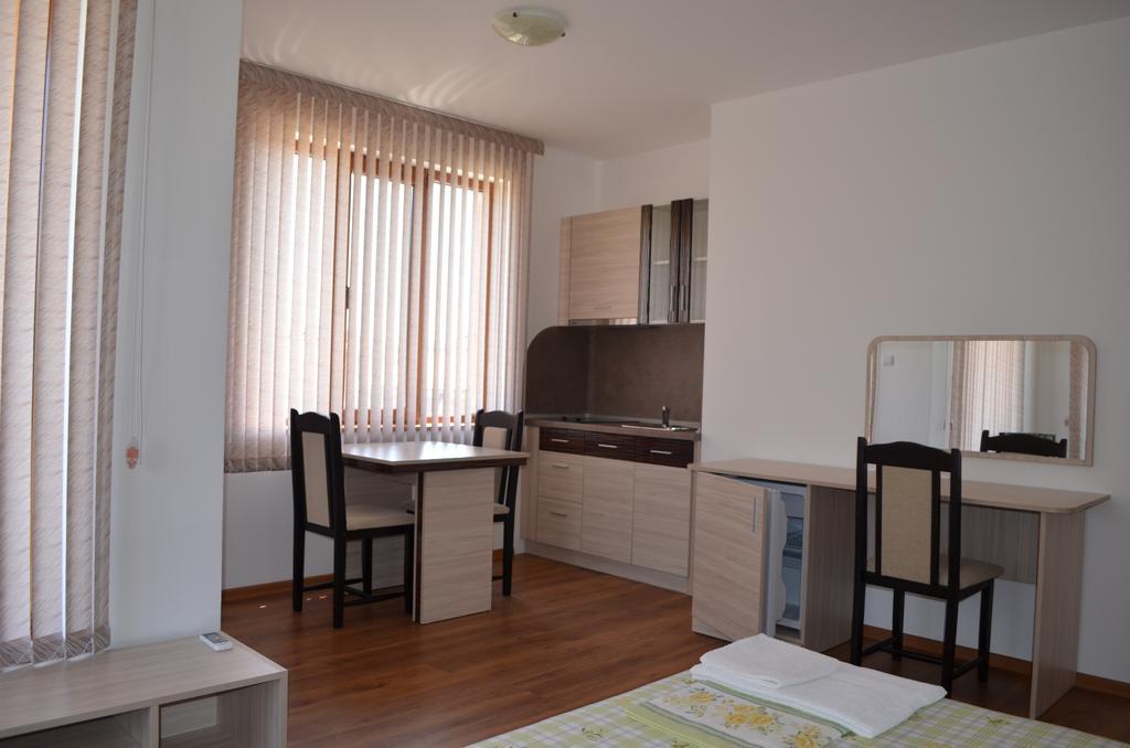 Guest House Georgievi Primorsko Rum bild